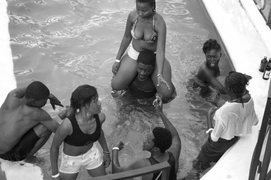 Pool party